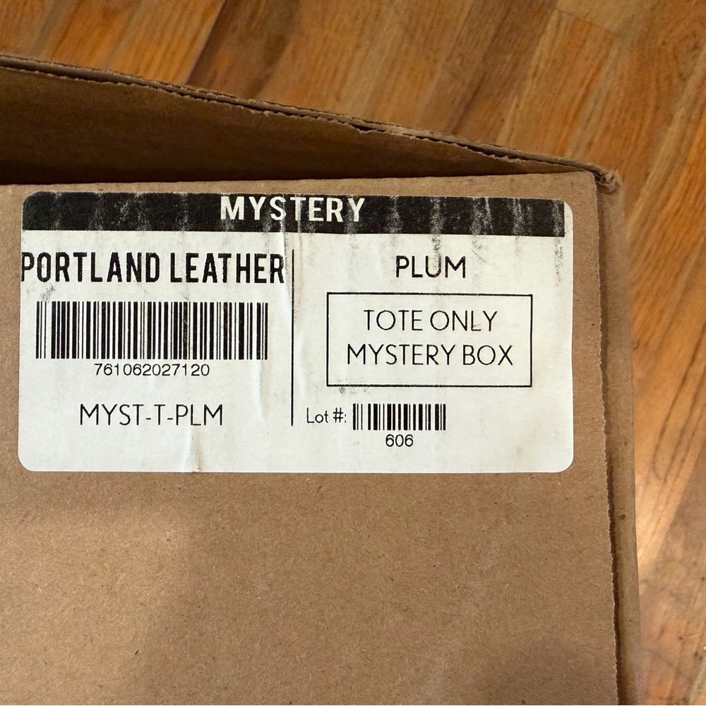 Portland Leather Goods Classic Tote Plum black handles New in Original Box - Picture 8 of 10